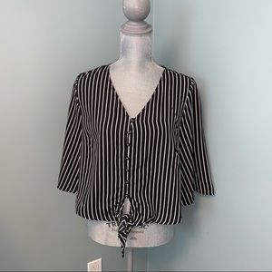 URBAN ROMANTICS striped crop blouse with front tie summer women’s size medium